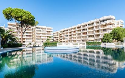 Piscina de Apartament en venda en Salou amb Aire condicionat i Terrassa