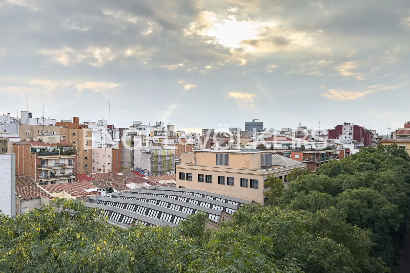 Vista exterior de Piso de alquiler en Barcelona con Aire acondicionado, Calefacción y Parquet