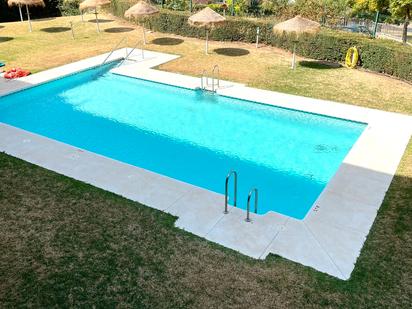 Piscina de Planta baixa en venda en Fuengirola amb Piscina comunitària