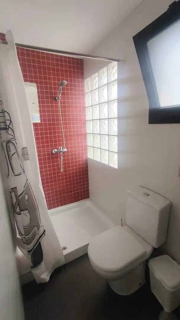 Badezimmer von Dachboden zur Miete in Málaga mit Klimaanlage, Heizung und Terrasse