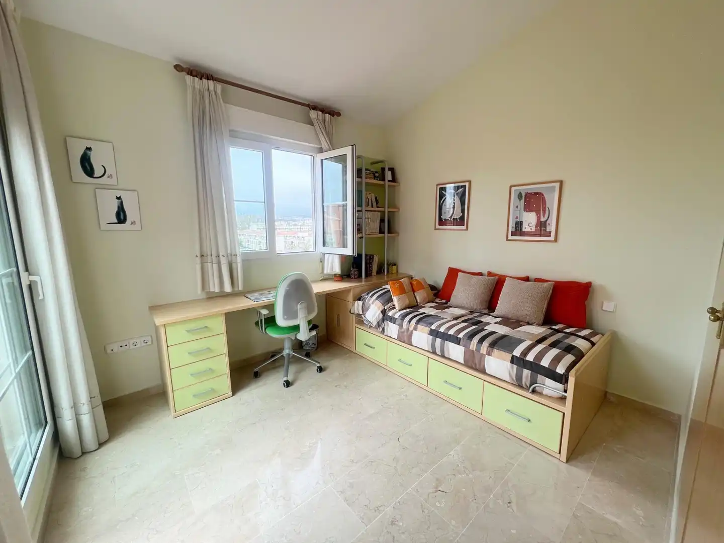 Dormitori de Àtic en venda en Torremolinos amb Aire condicionat, Terrassa i Traster