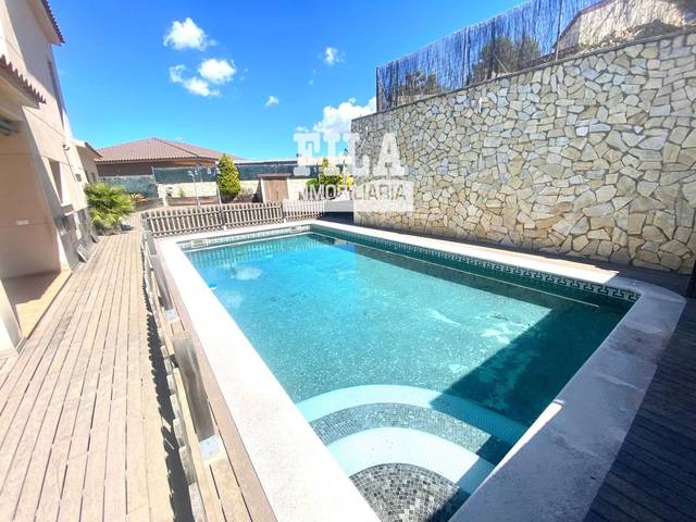 Casa-chalet en Venta en Valldemar - Montmar