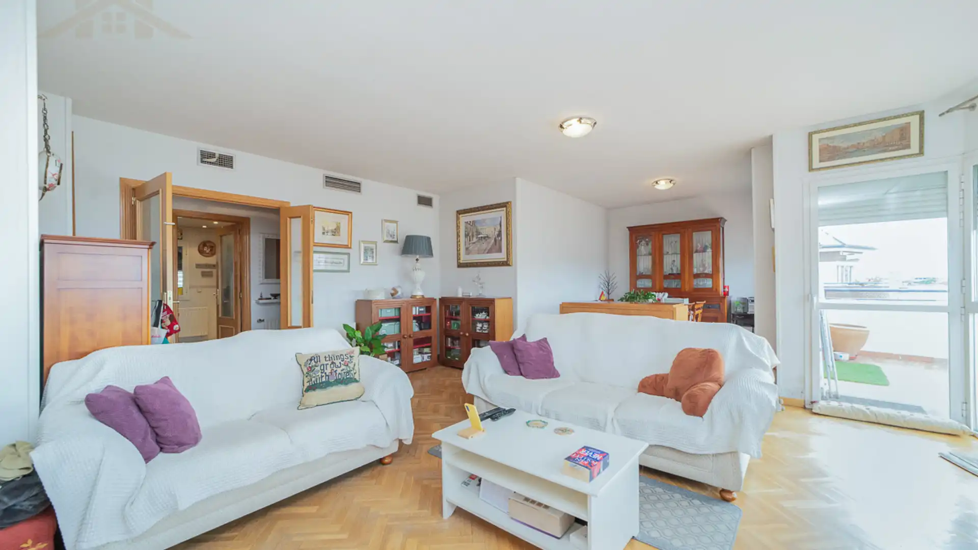 Sala de estar de Ático en venta en Majadahonda con Aire acondicionado, Calefacción y Terraza