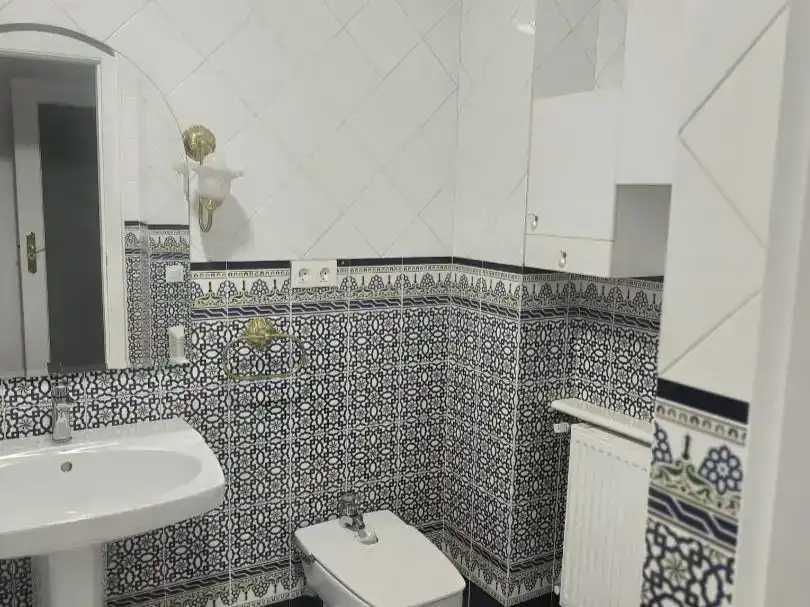 Bathroom of Flat for rent in  Logroño  with Balcony