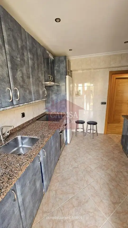 Cocina de Piso para compartir en Salamanca con Calefacción, Parquet y Terraza