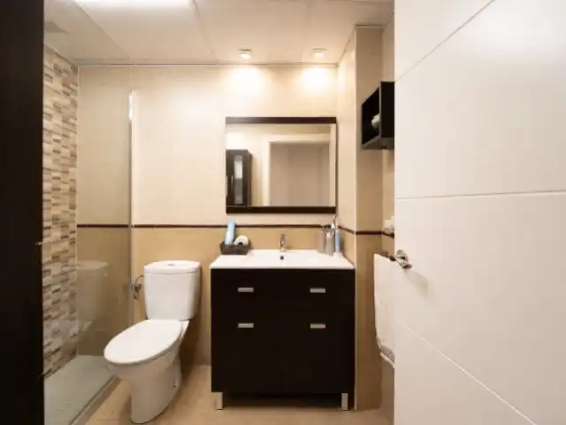 Baño de Piso en venta en Paterna con Aire acondicionado, Calefacción y Terraza