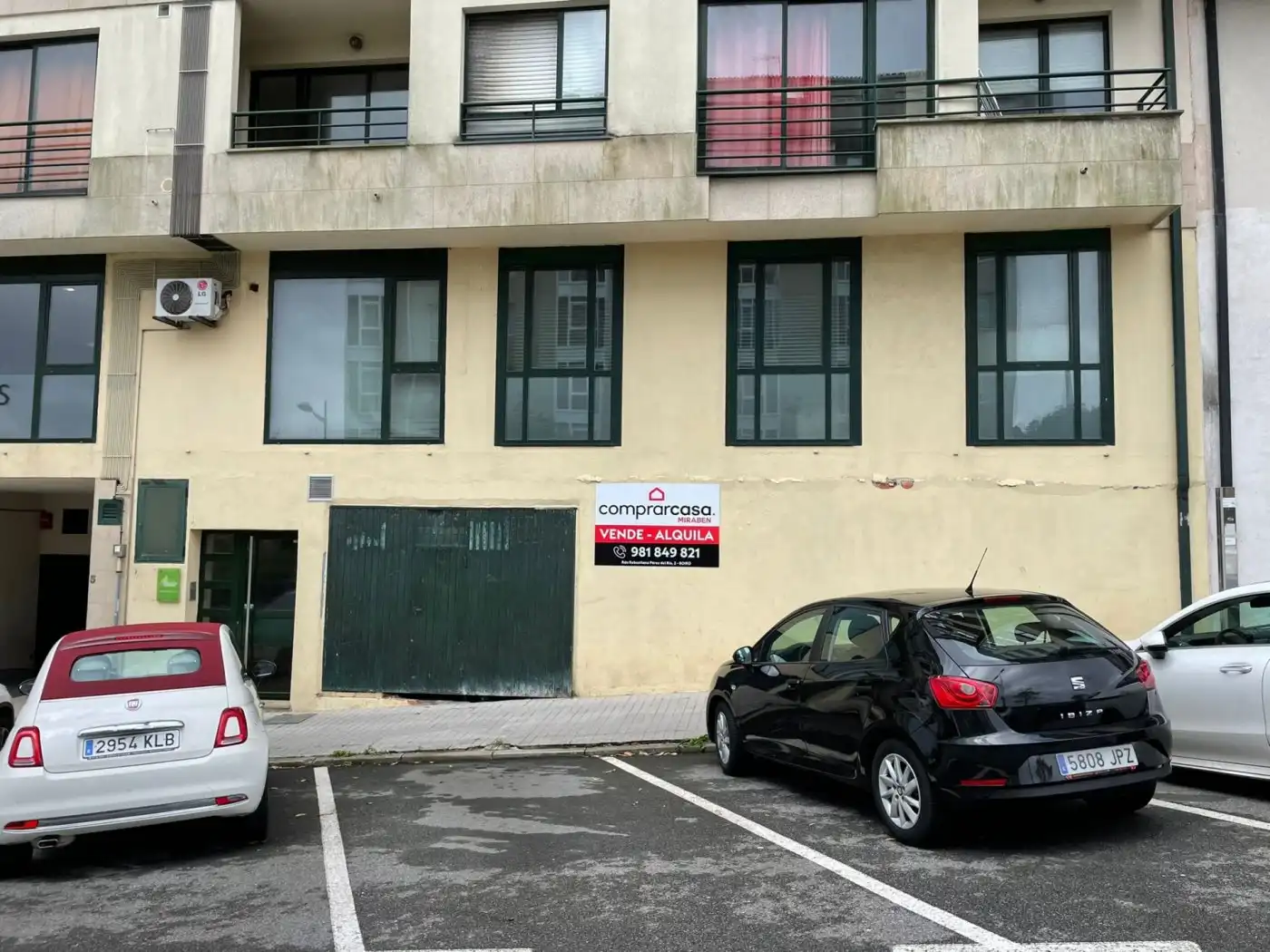 Gewerbefläche zum Verkauf in Boiro