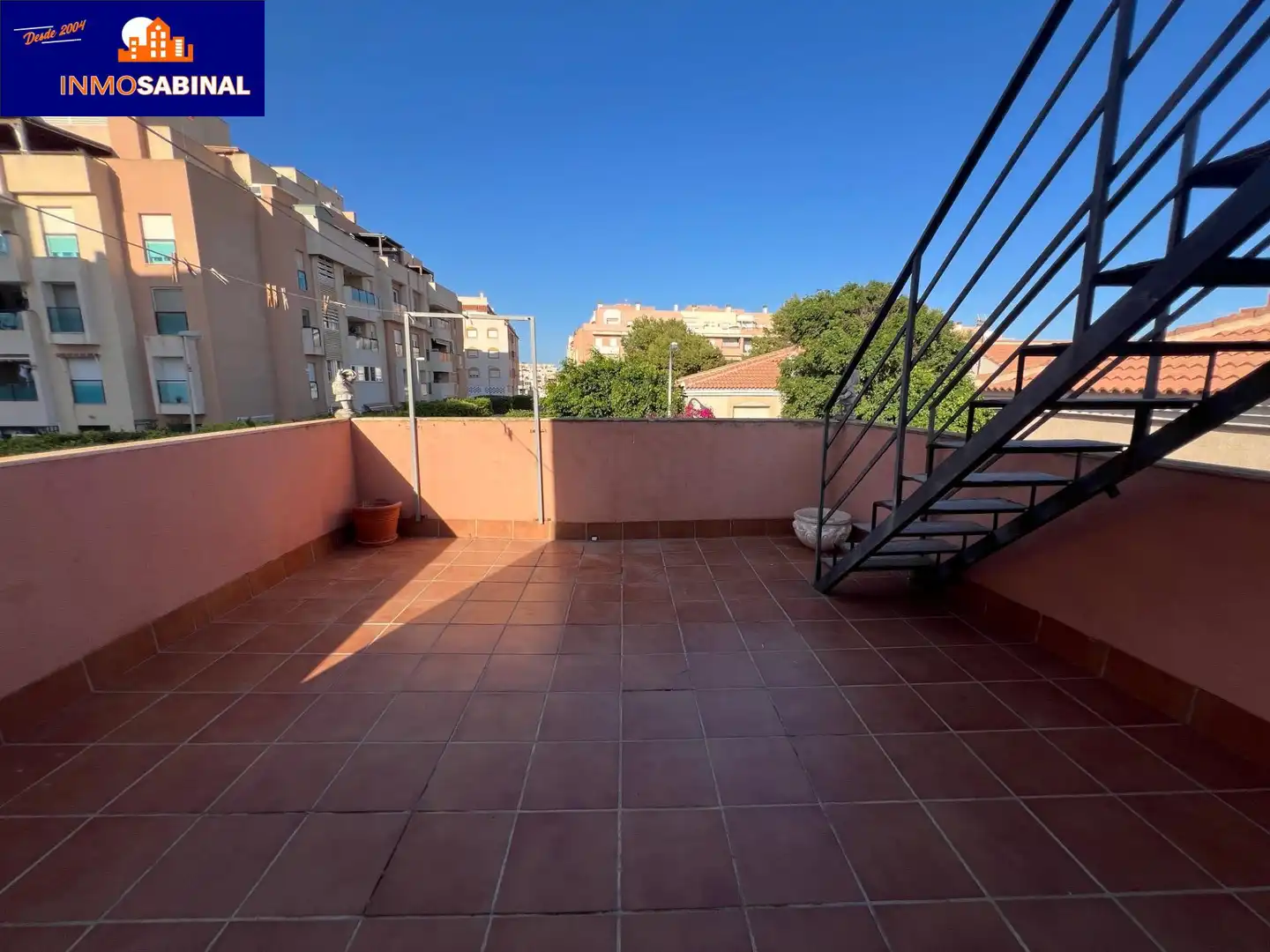 Terrassa de Casa adosada en venda en Roquetas de Mar amb Aire condicionat, Calefacció i Terrassa