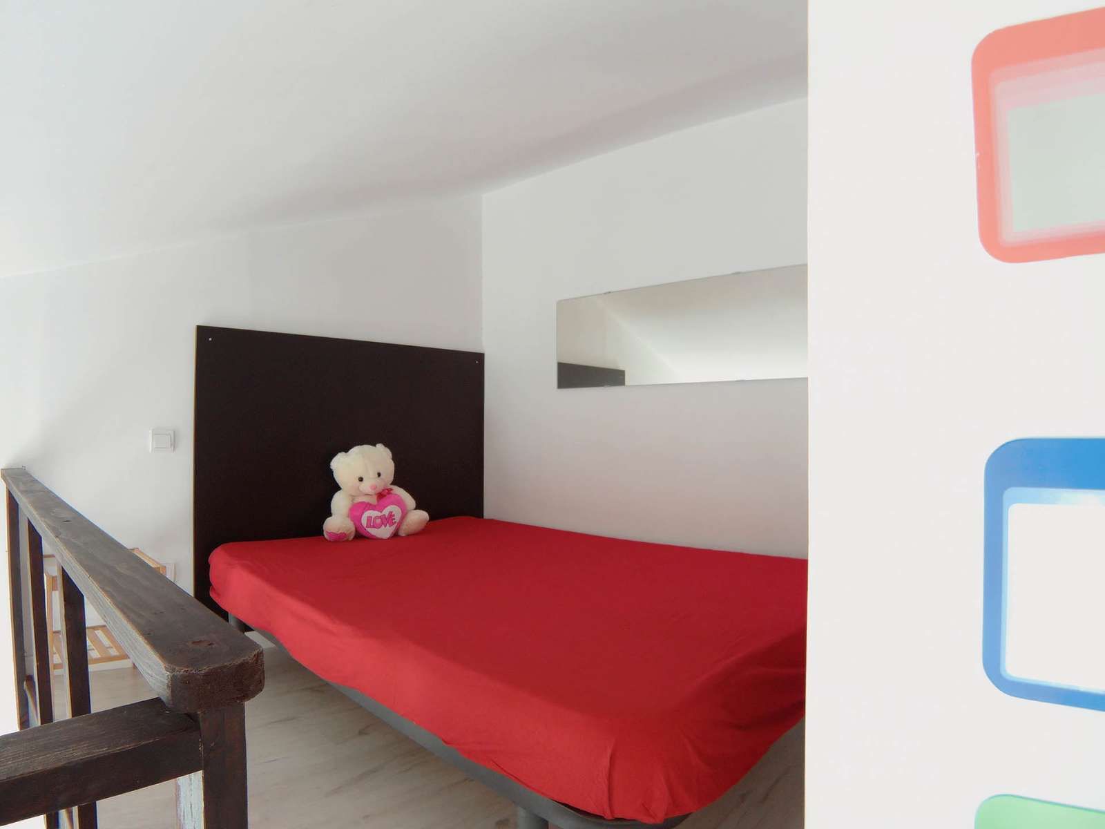 Bedroom of Study to share in  Madrid Capital  with Air Conditioner, Heating and Terrace