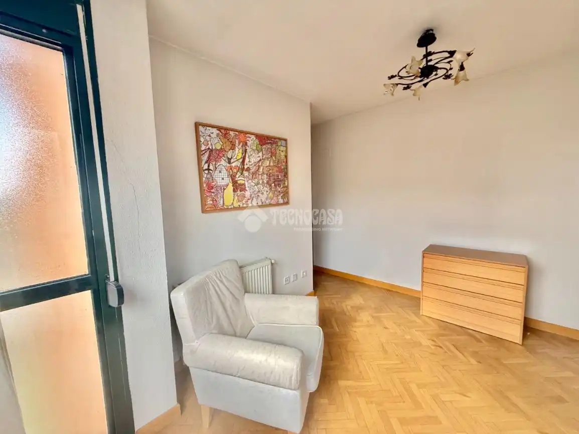 Sala d'estar de Pis en venda en Madrid amb Aire condicionat, Calefacció i Piscina comunitària