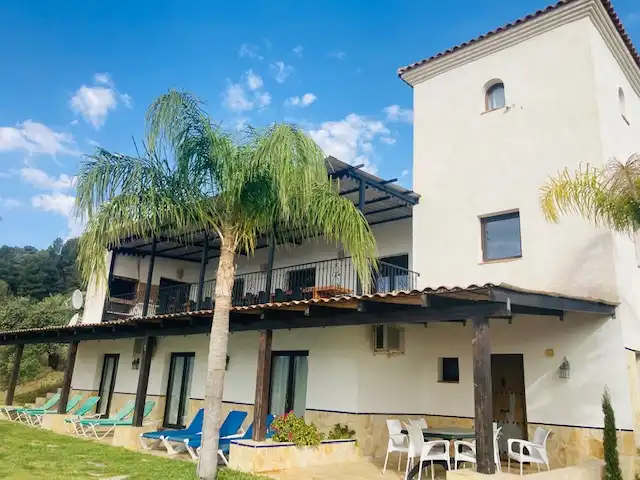Inmuebles singulares con piscina en venta en Alozaina, imagen 3