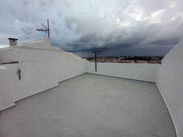 Adosado con balcón en venta en Martos