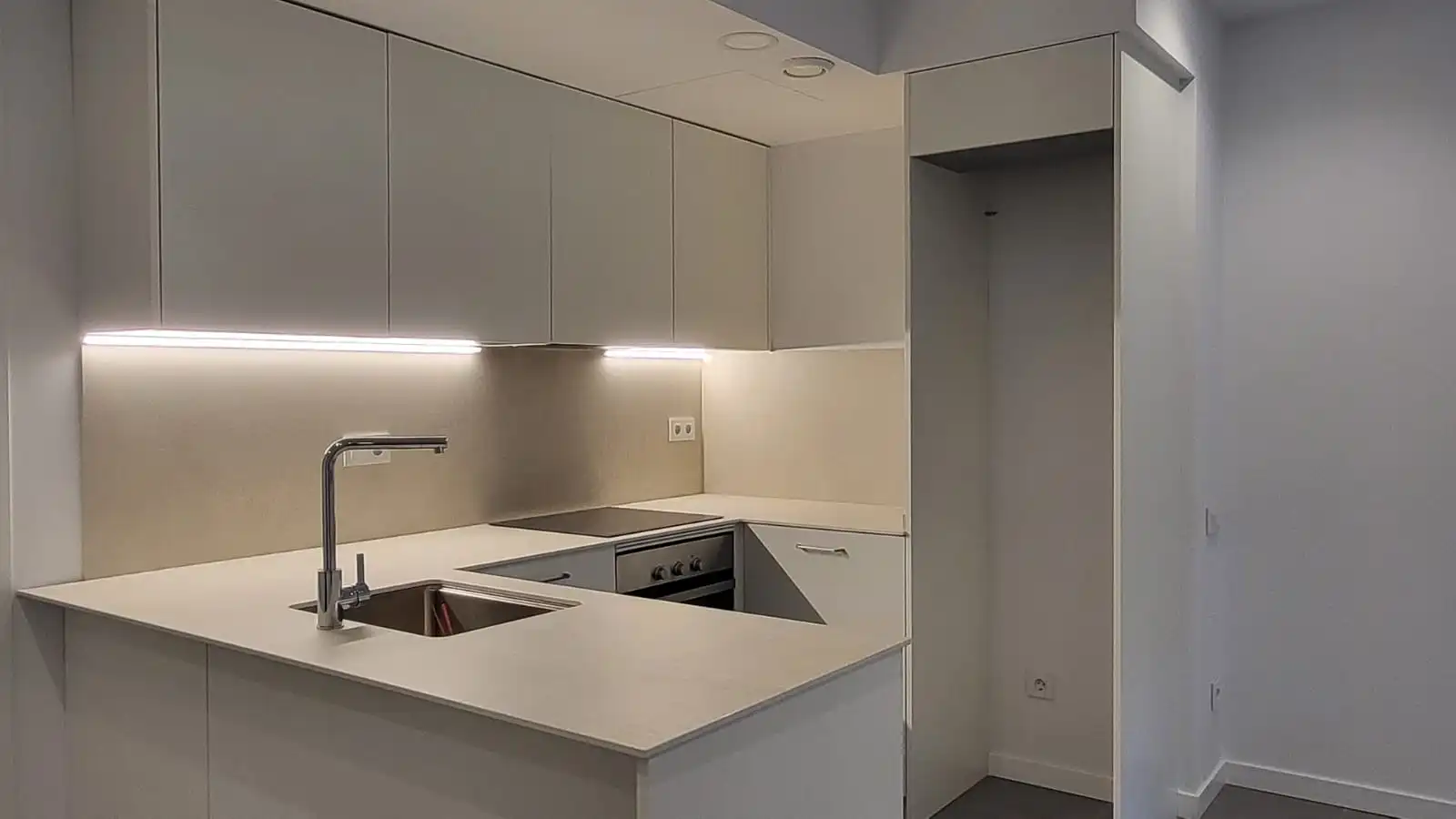 Cocina de Planta baja en venta en Sabadell con Aire acondicionado y Calefacción