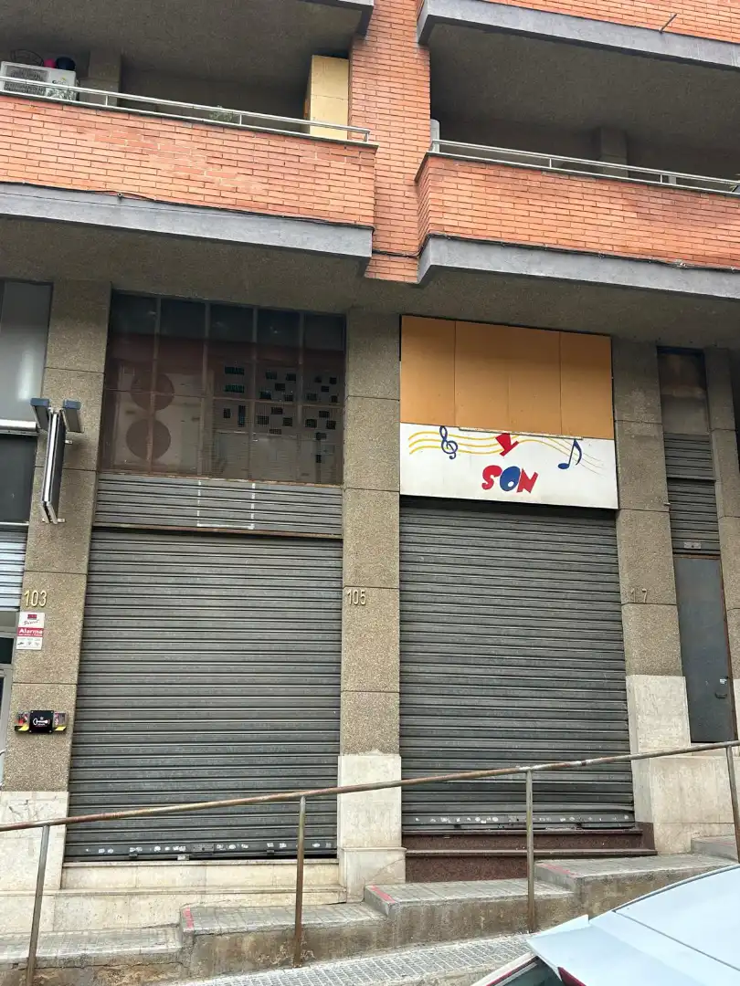 Local comercial en venda a Carrer de Francesc Oller 105