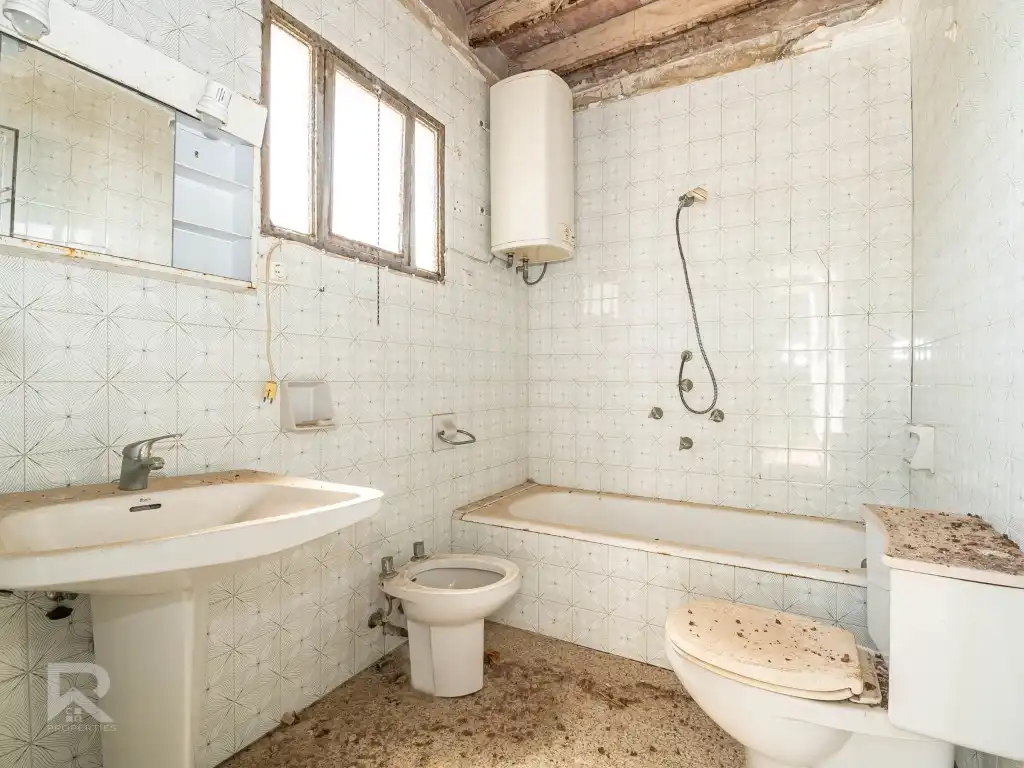 Bathroom of Houses for sale in Benifairó de la Valldigna