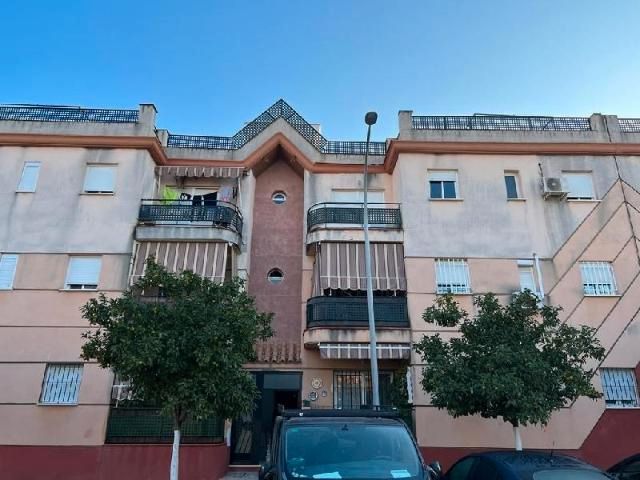 Vista exterior de Piso en venta en Lora del Río