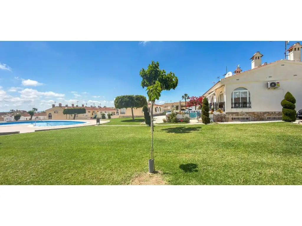 Houses for sale in Avenida Antonio Quesada, Doña Pepa