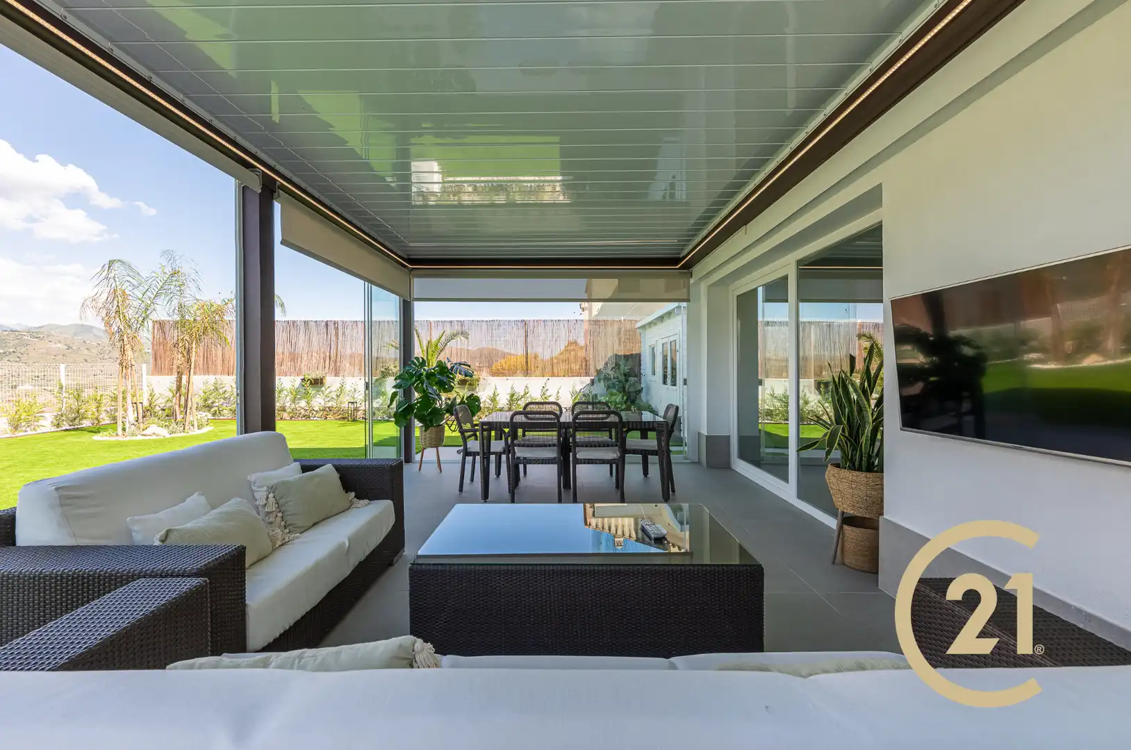 Terrassa de Casa o xalet en venda en Viñuela amb Jardí privat, Terrassa i Traster