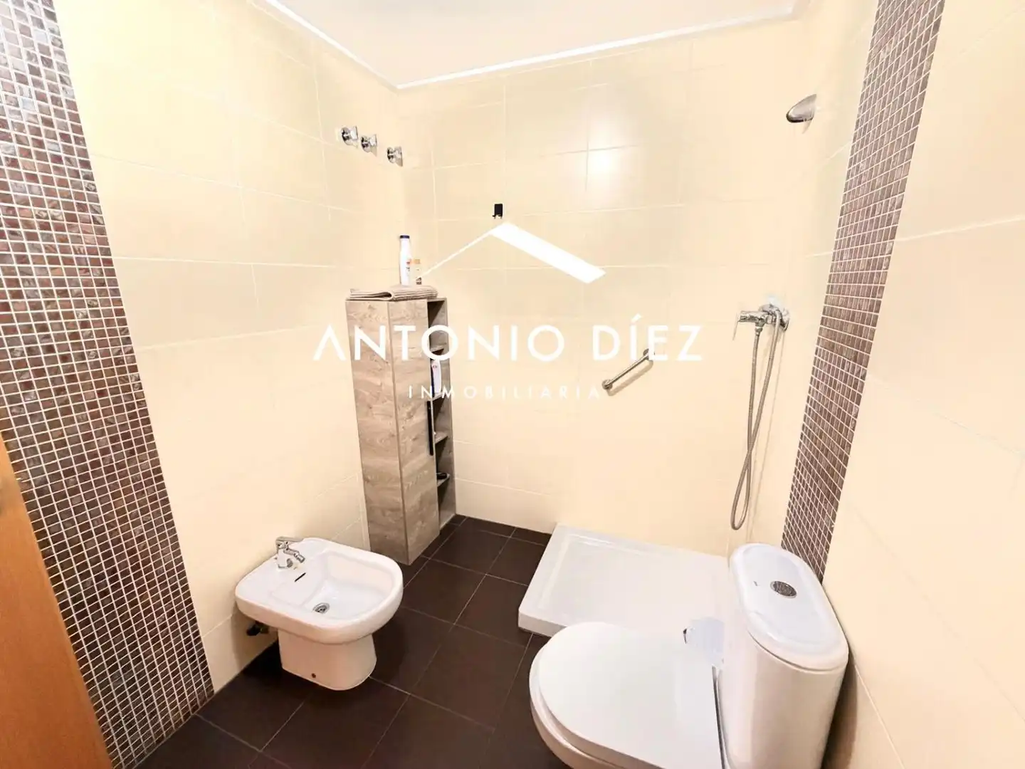 Baño de Piso en venta en Monforte del Cid con Terraza, Trastero y Amueblado