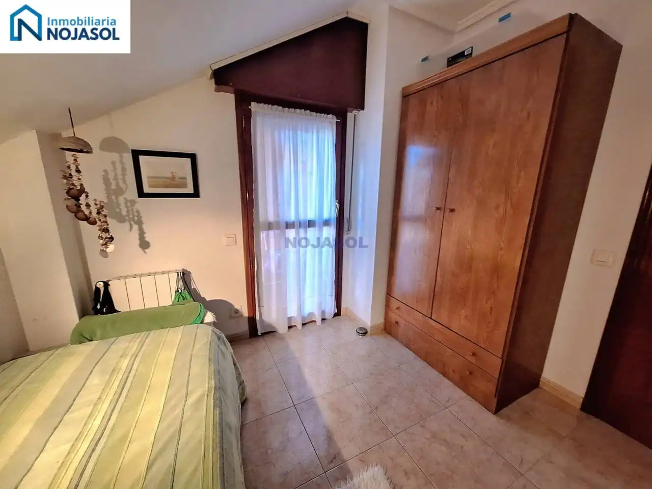 Dormitori de Apartament en venda en Noja amb Calefacció, Terrassa i Moblat