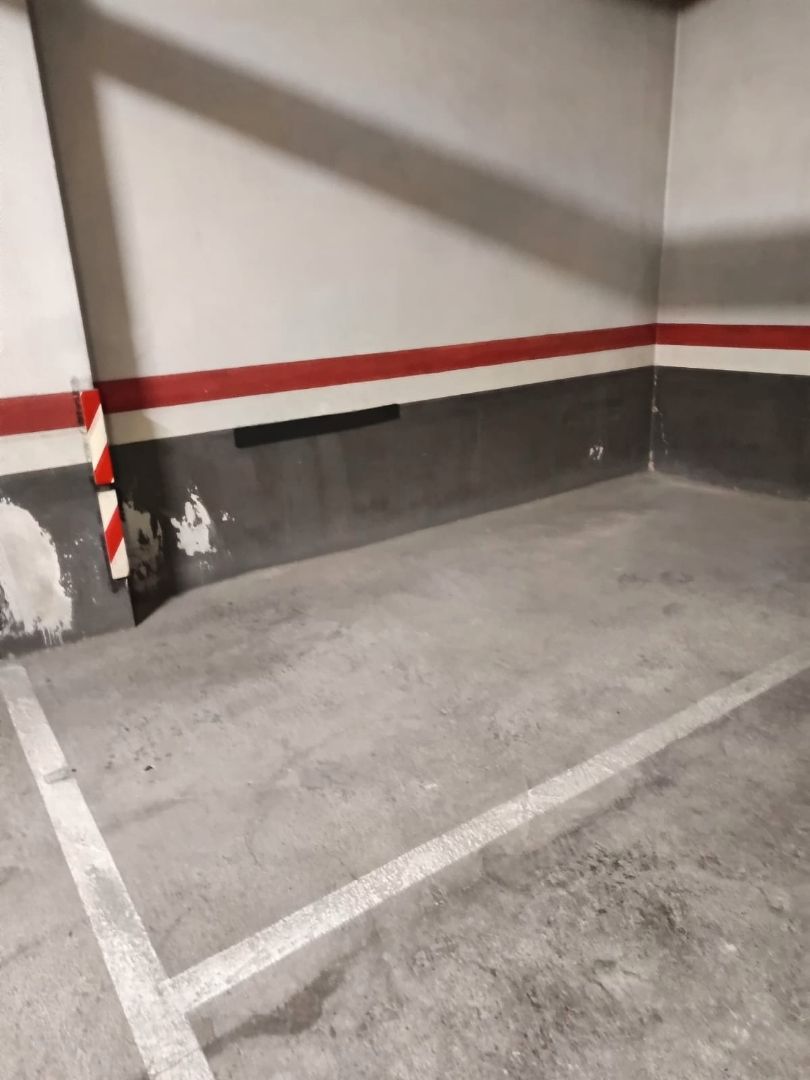 Aparcament de Garatge en venda en Sant Adrià de Besòs