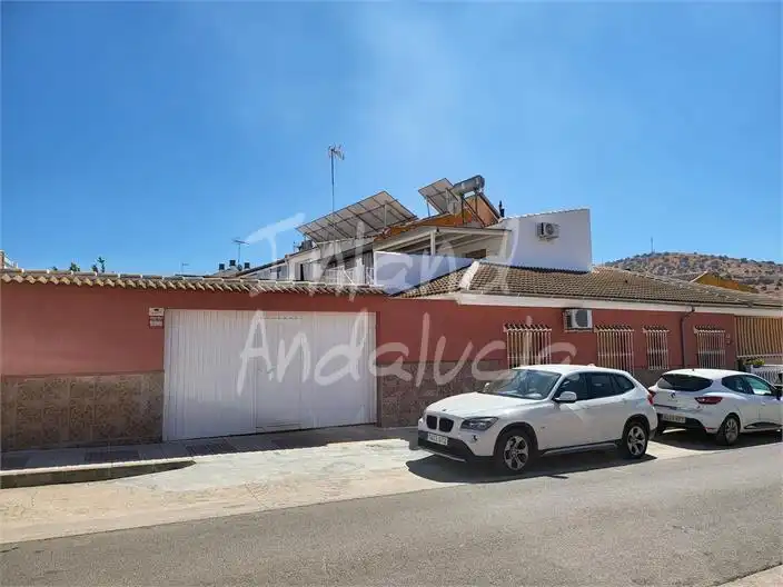 Vista exterior de Casa o chalet en venta en Villanueva de Algaidas, Málaga