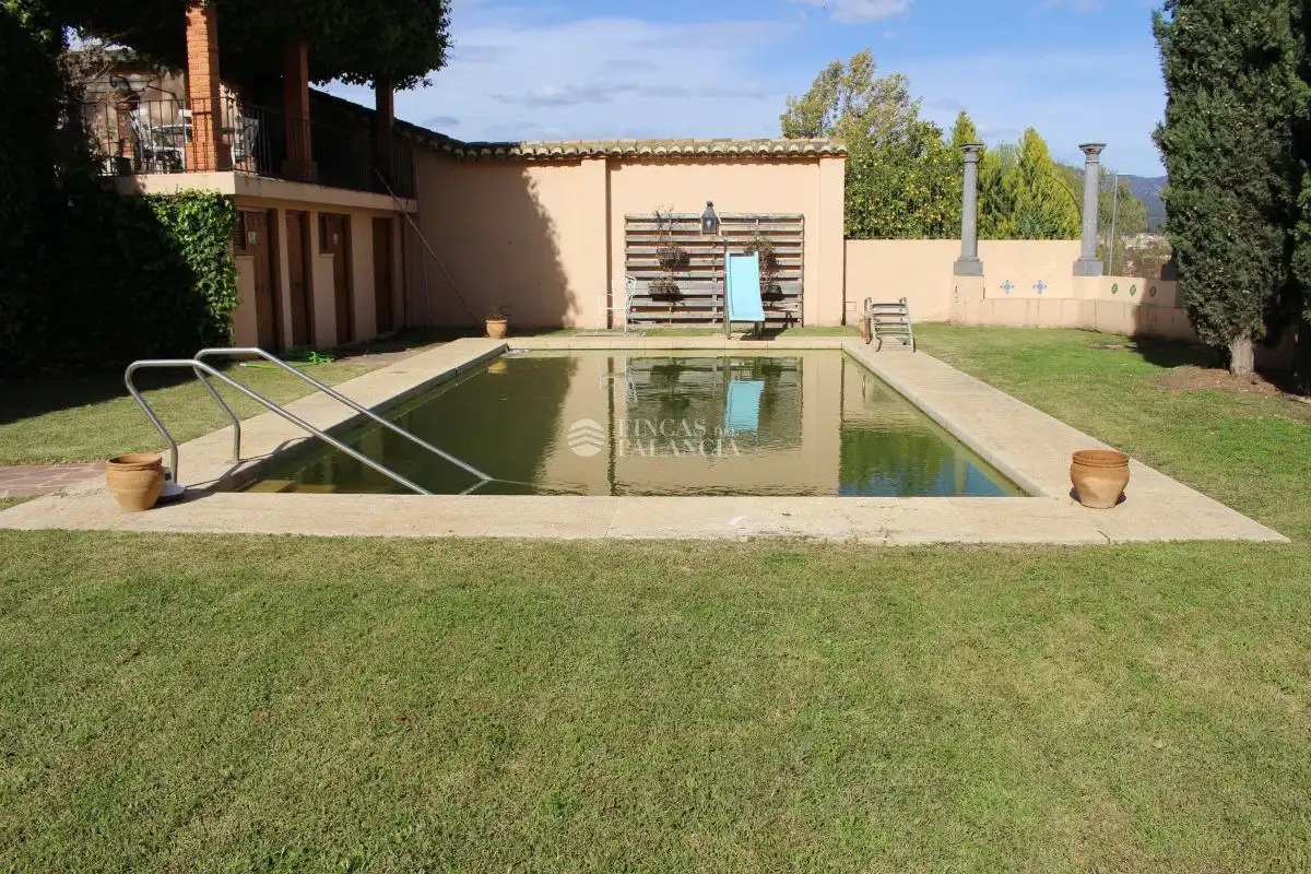 Piscina de Casa o xalet en venda en Segorbe amb Calefacció, Jardí privat i Terrassa