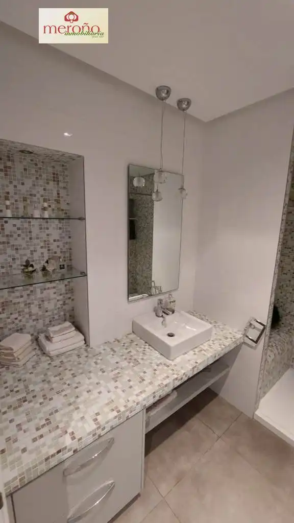 Bany de Casa o xalet en venda en Elche / Elx amb Aire condicionat, Jardí privat i Terrassa