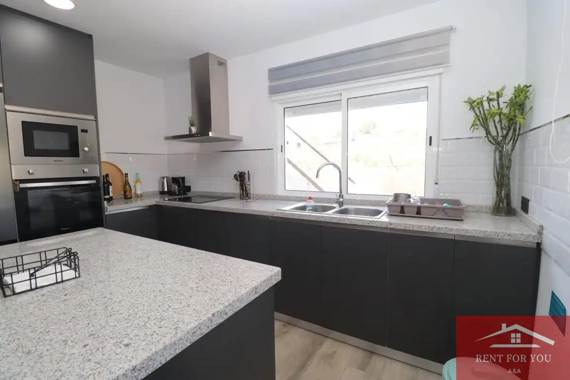 Cocina de Casa o chalet de alquiler en Cártama con Jardín privado, Terraza y Piscina