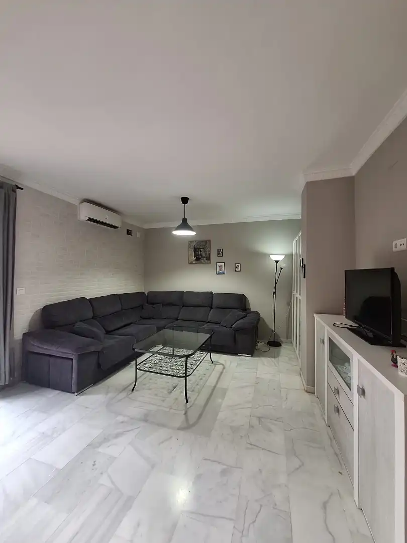 Sala d'estar de Casa adosada en venda en Écija amb Aire condicionat i Traster