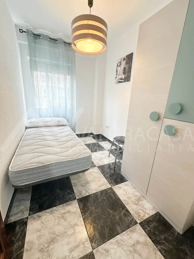 Bedroom of Flat for rent in Carretera de Cádiz