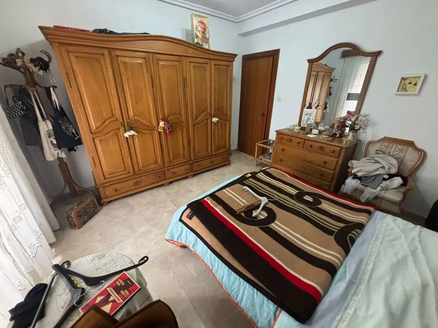 Dormitori de Casa o xalet en venda en Jaén amb Aire condicionat, Calefacció i Jardí privat
