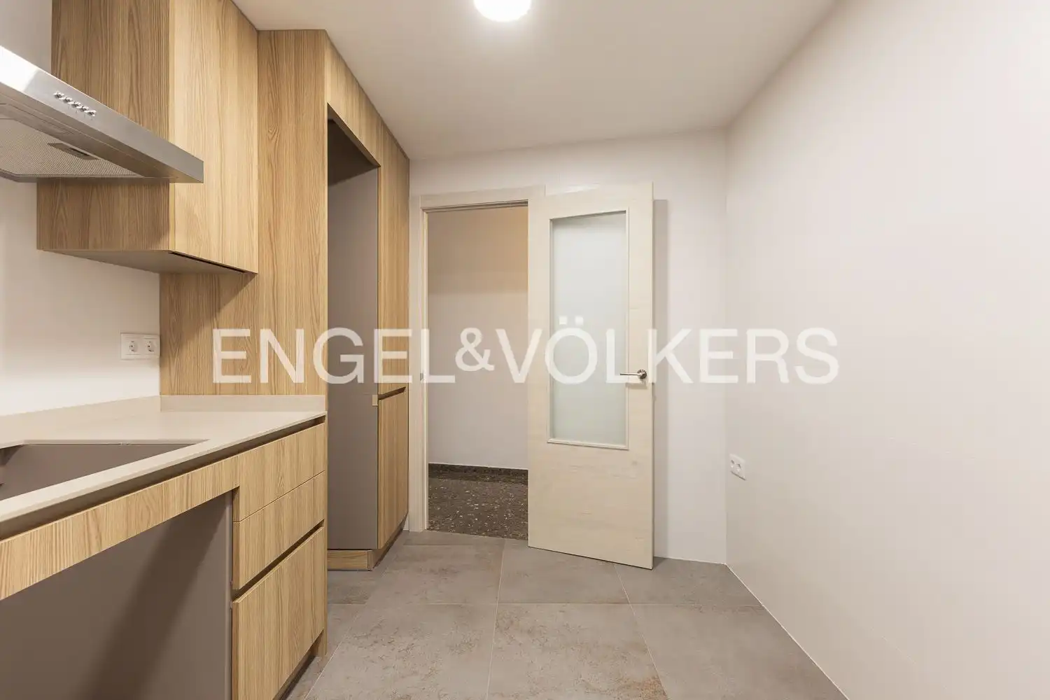 Piso de alquiler en Valencia con Calefacción y Balcón