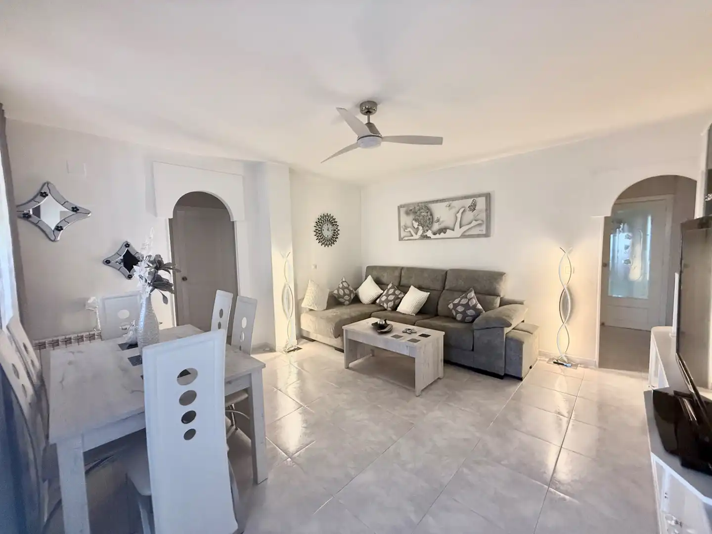 Living room of Flat for sale in Madrid  with Heating, Terrace and Furnished