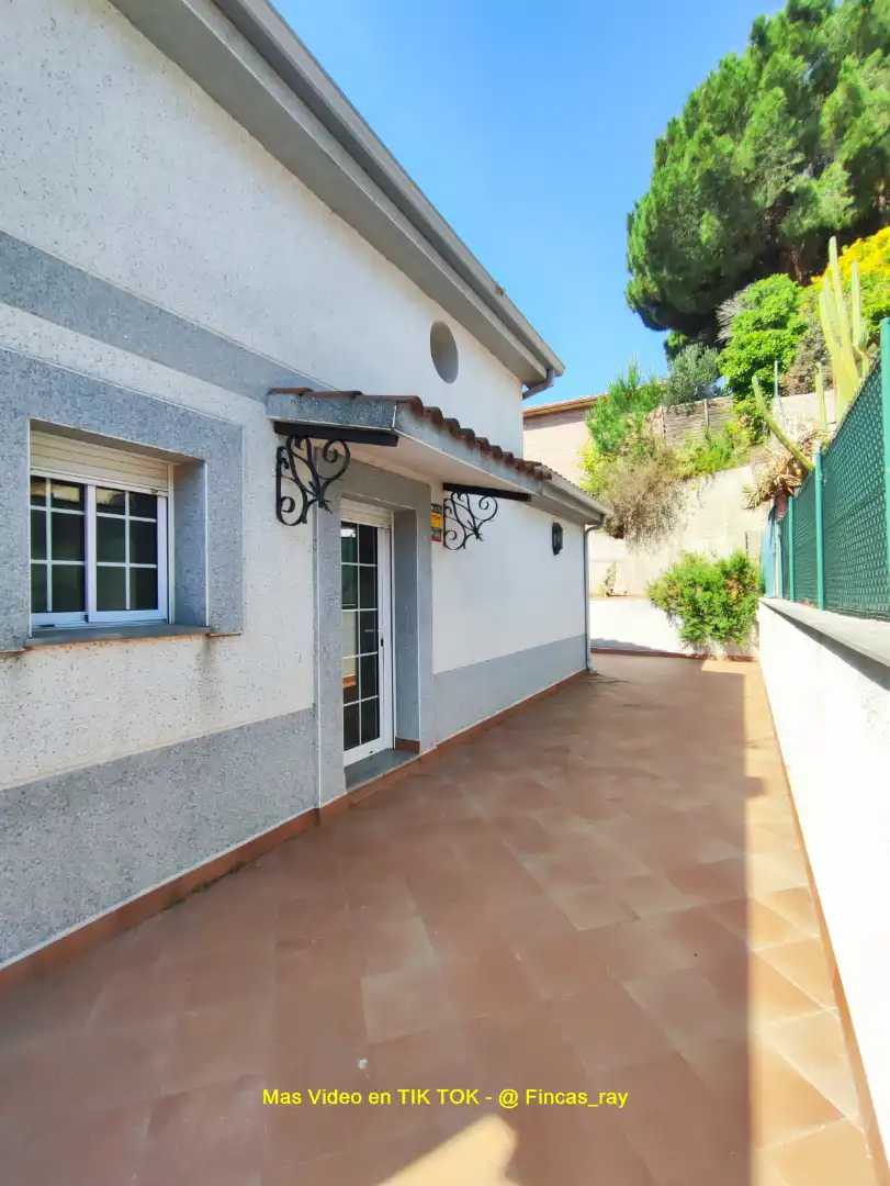 Vista exterior de Casa o chalet en venta en Bigues i Riells del Fai con Calefacción, Jardín privado y Terraza
