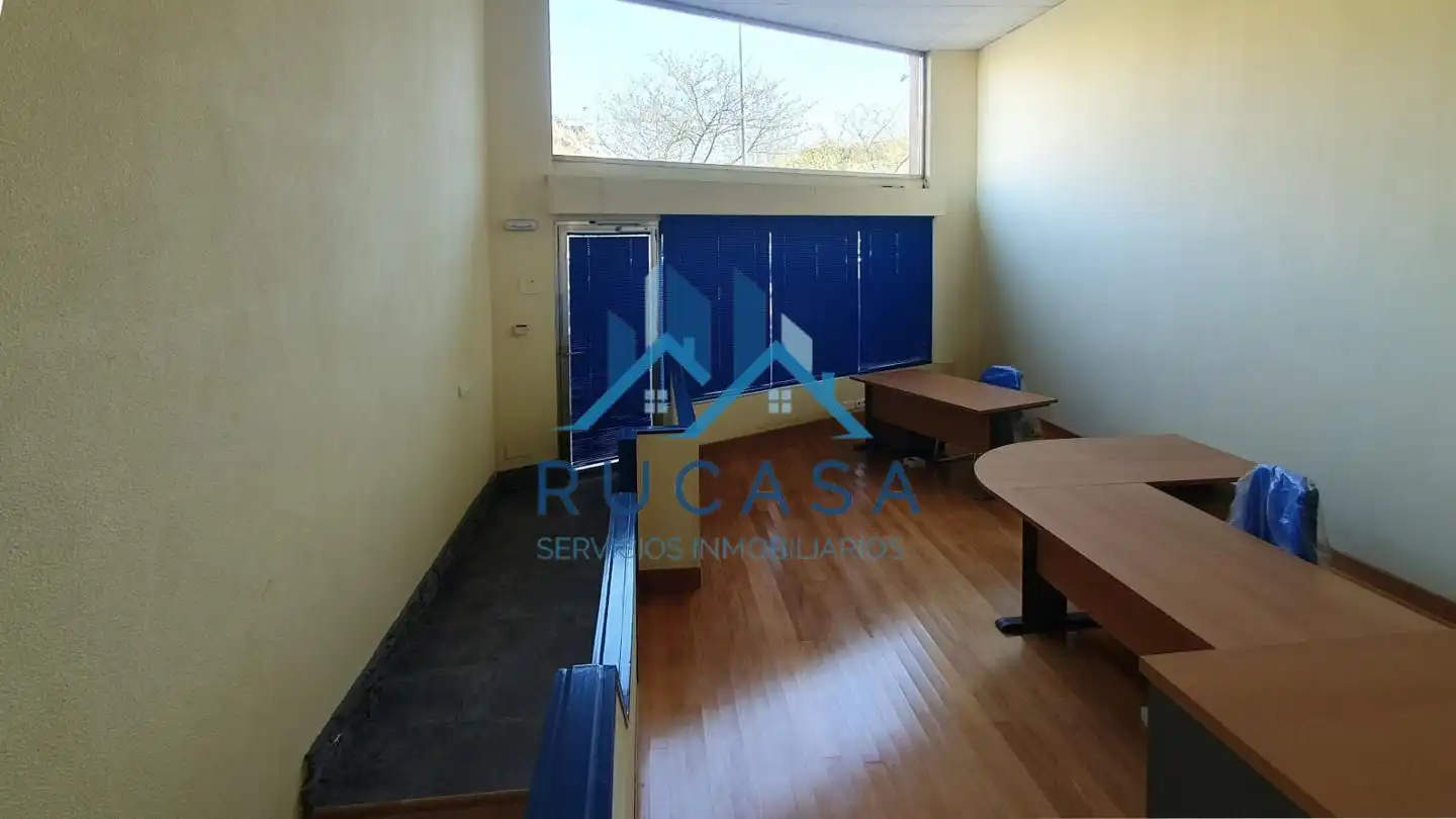 Nau industrial en venda en Santander