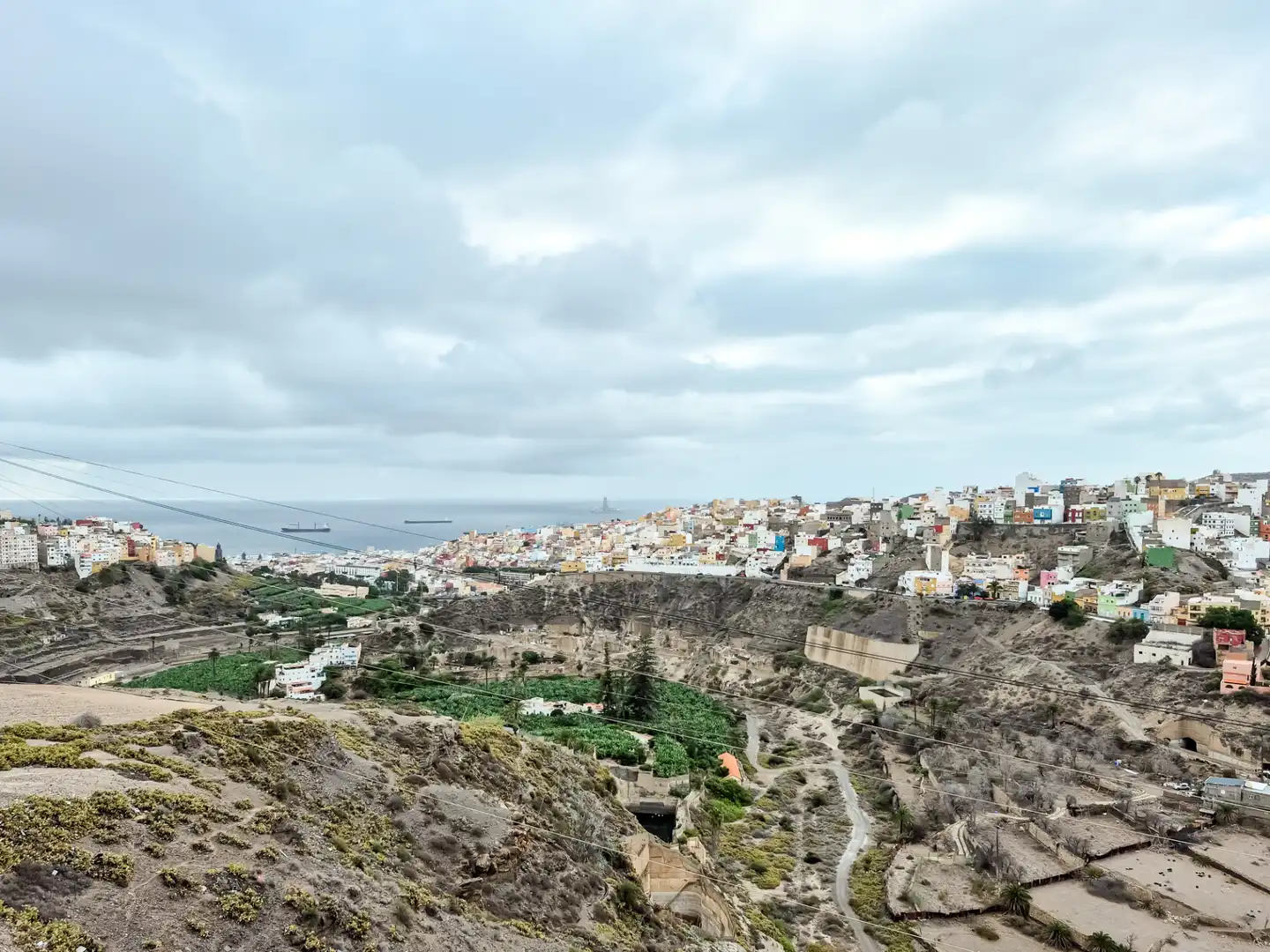 Vista exterior de Casa adosada en venda en Las Palmas de Gran Canaria amb Terrassa, Traster i Balcó