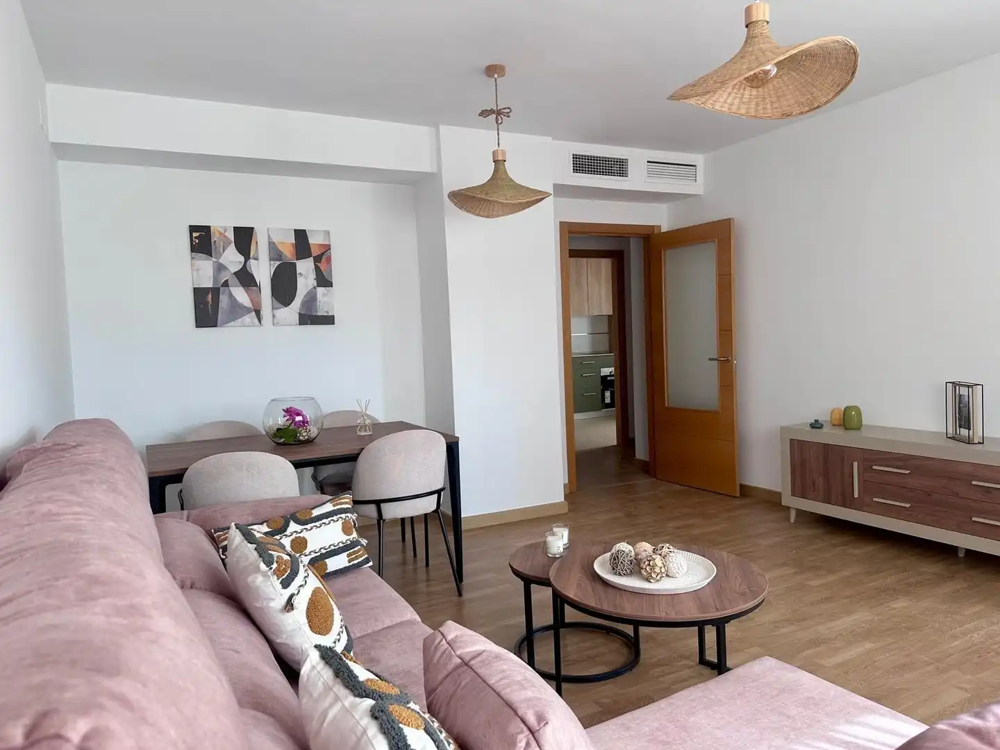 Sala d'estar de Pis de lloguer en Atarfe amb Aire condicionat, Traster i Moblat