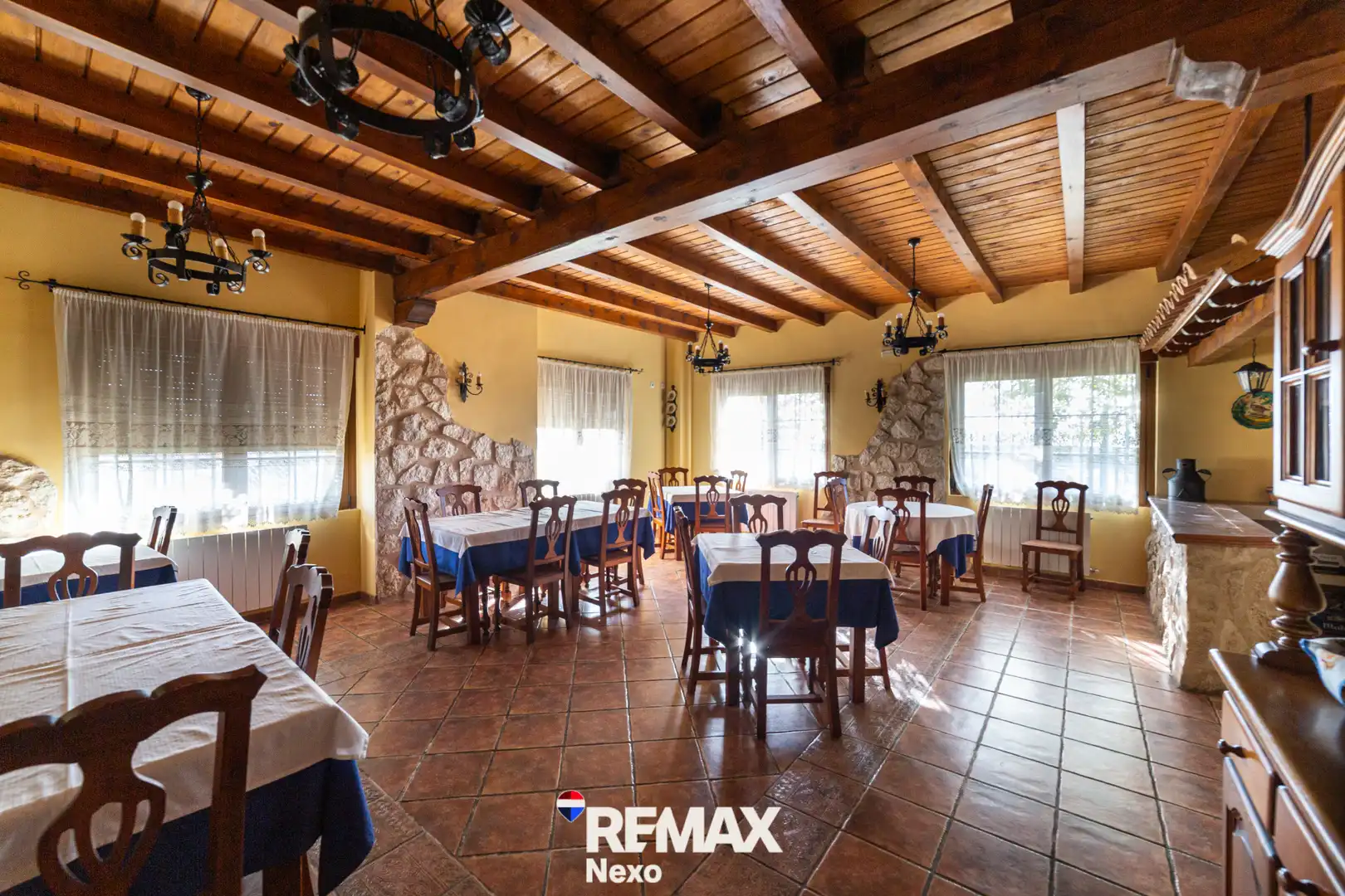 Buildings for sale in San Llorente
