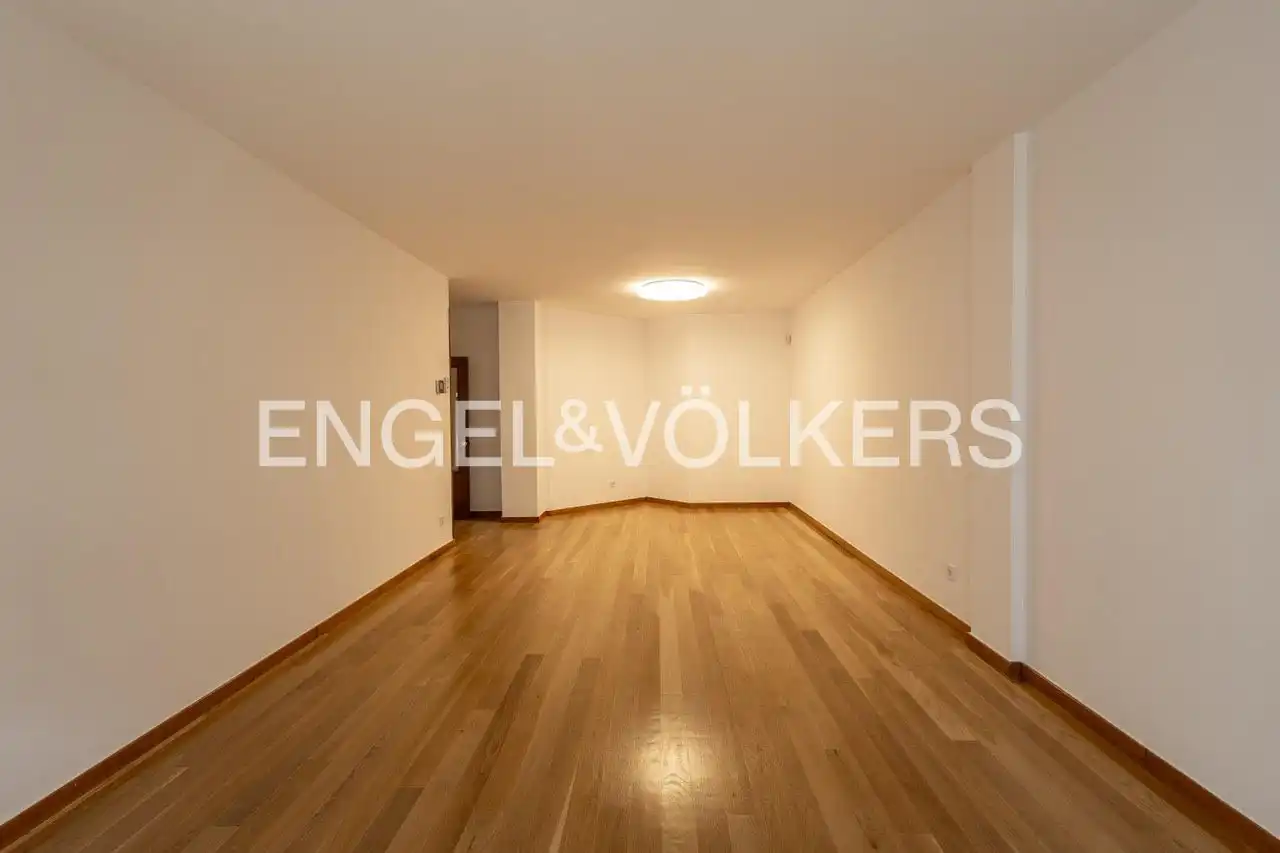 Wohnung zum Verkauf in Madrid mit Klimaanlage, Heizung und Terrasse