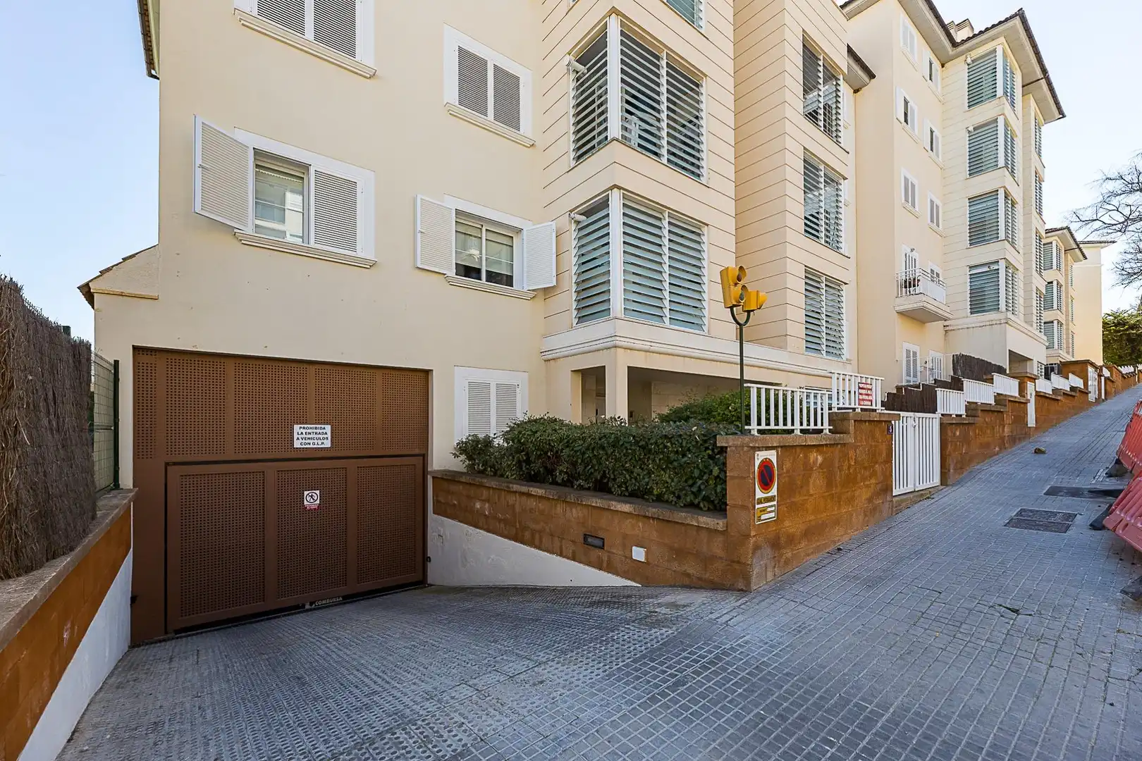 Exterior view of Ground floor for sale in  Palma de Mallorca  with Air Conditioner, Private garden and Terrace