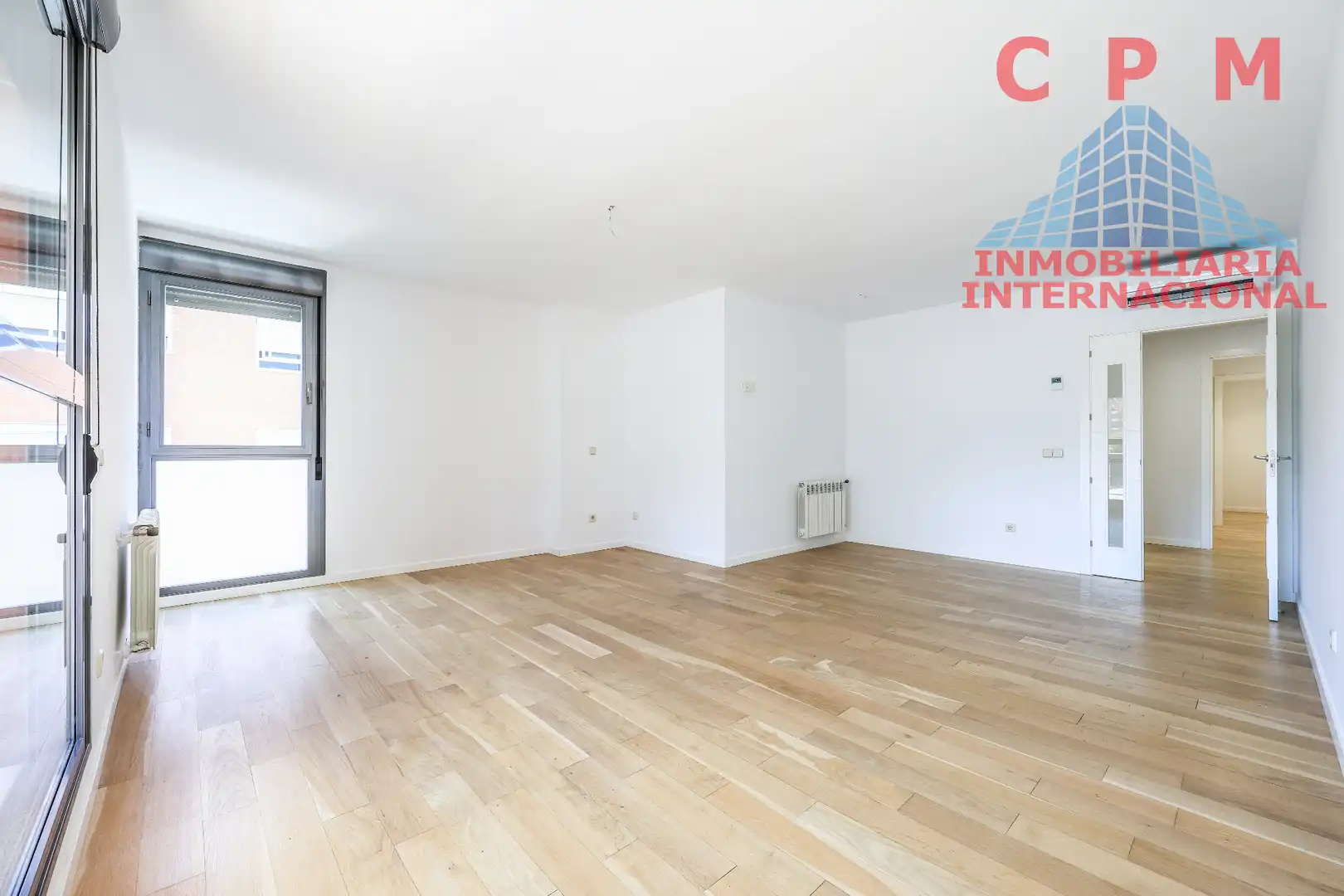 Living room of Flat for rent in Madrid  with Air Conditioner, Heating and Parquet flooring