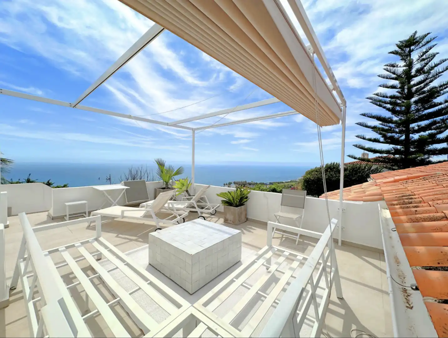 Terrassa de Casa o xalet en venda en Estepona amb Aire condicionat, Jardí privat i Terrassa
