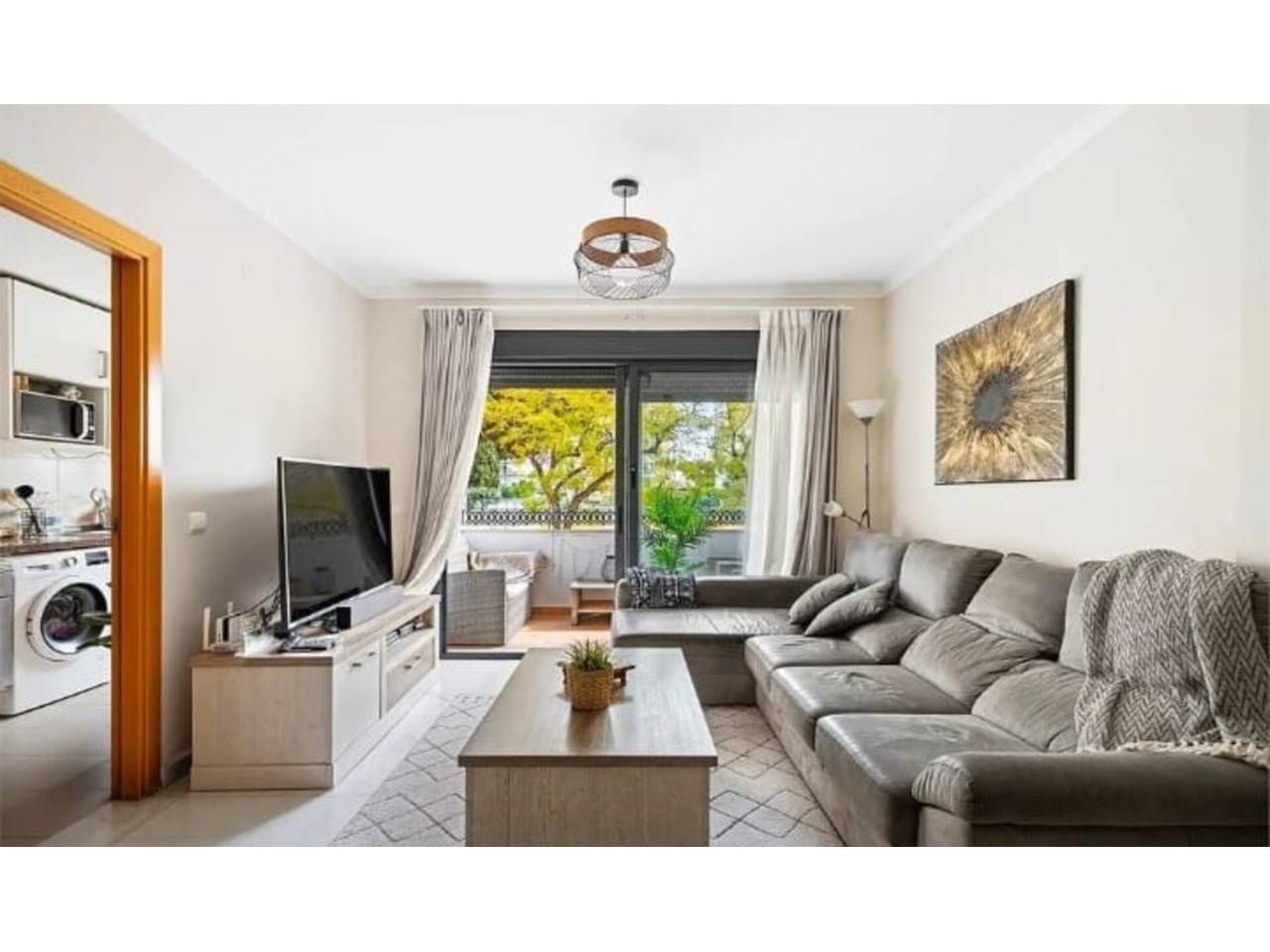 Sala d'estar de Casa adosada en venda en Benalmádena amb Aire condicionat i Terrassa