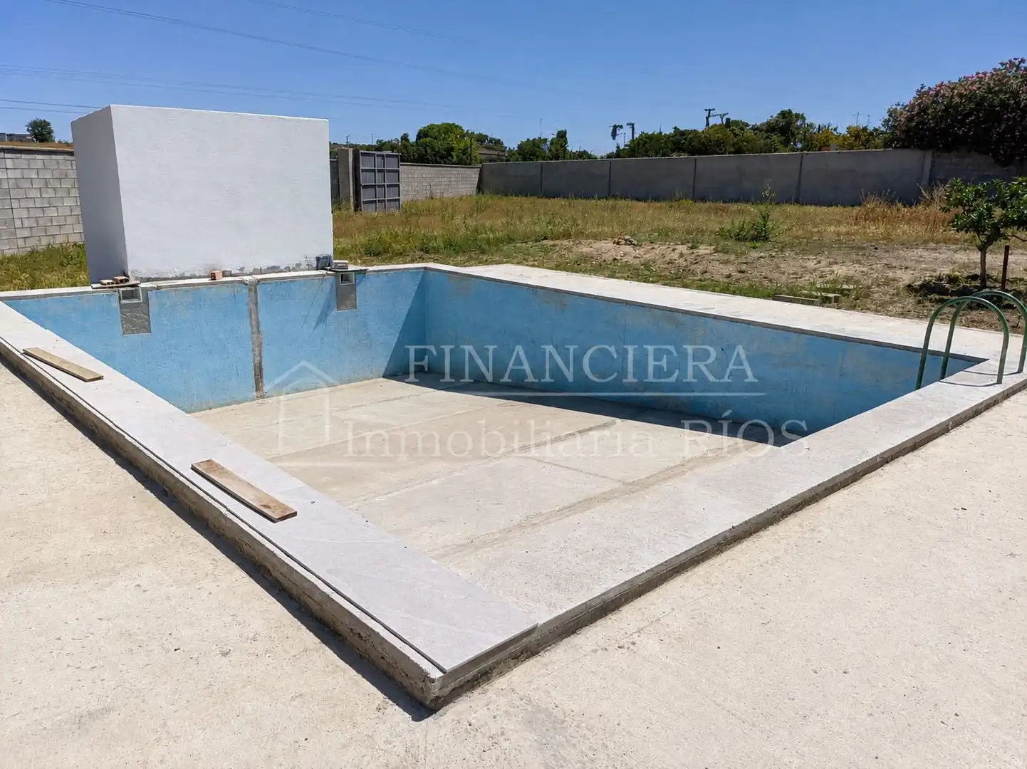 Piscina de Finca rústica en venta en Alcalá de Guadaira