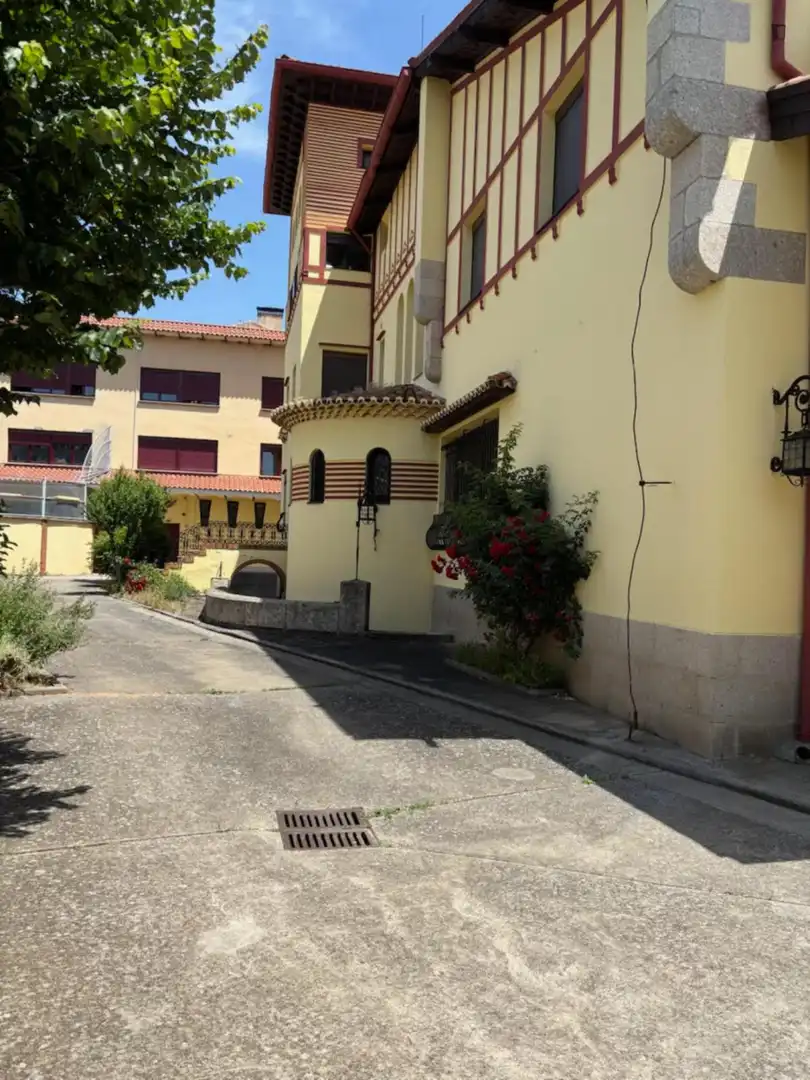 Room in Capuchinos - Glorieta - Ciudad Jardín
