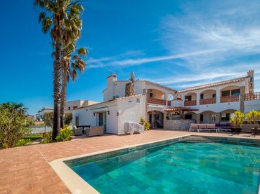 Villa à vendre à Cap Ras - Creus - Falconera