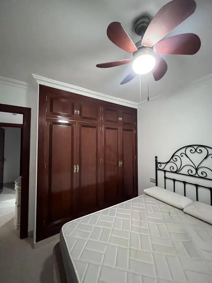 Apartamento de alquiler en Parque Ayala - Jardín de la Abadía - Huelín