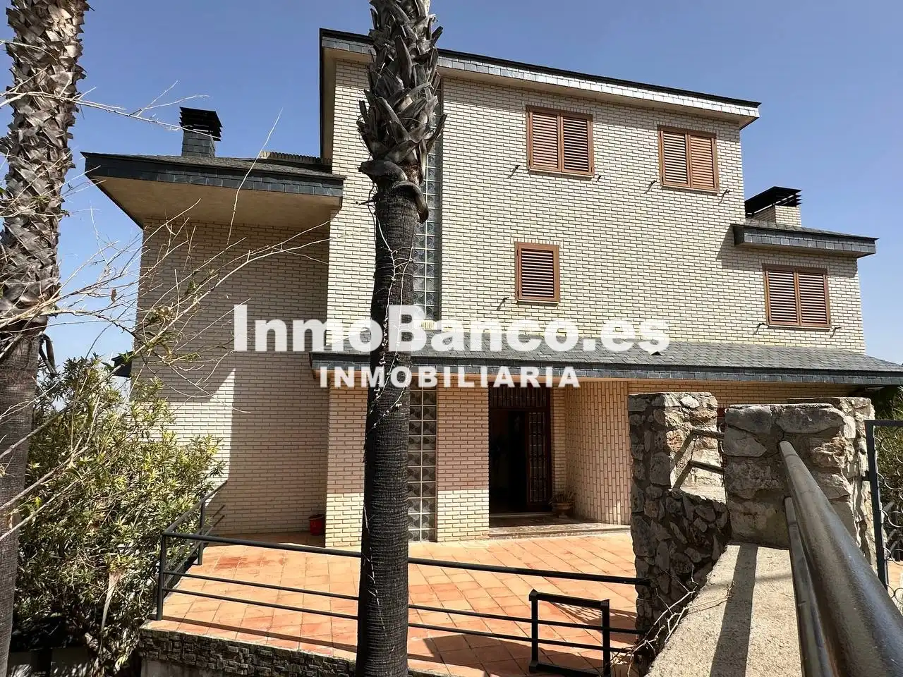 Vista exterior de Casa o chalet de alquiler en Chiva con Aire acondicionado, Calefacción y Jardín privado