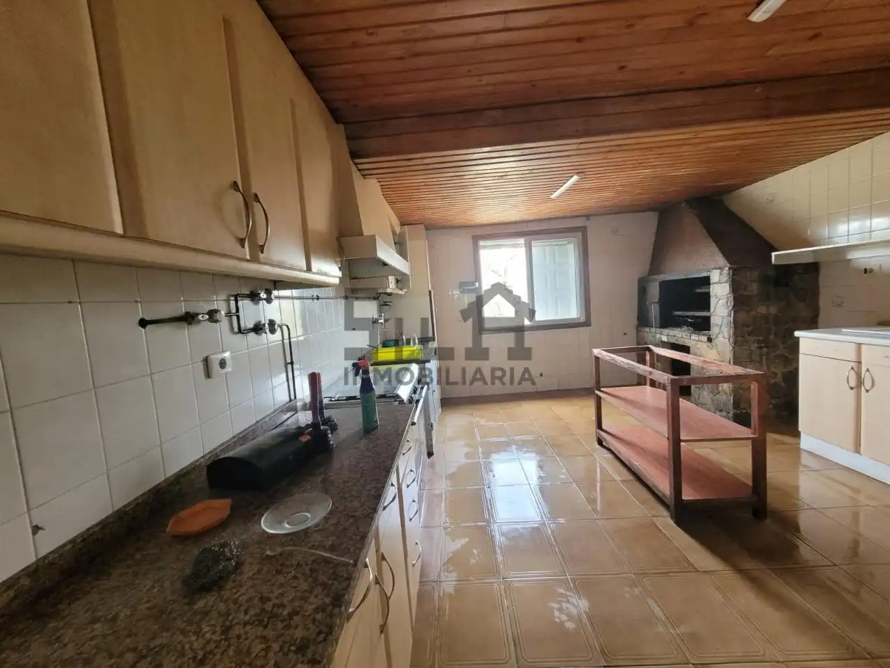 Cocina de Local de alquiler en Coles con Aire acondicionado, Terraza y Amueblado